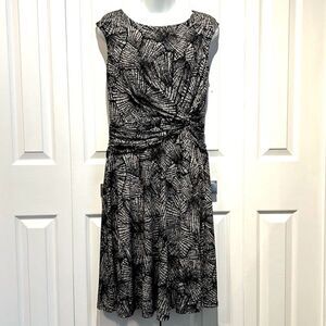 Evan-Picone Black/Cream Sleeveless Crew Neck Dress Size 8 NWOT